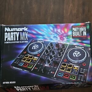 Numark Party Mix DJ Controller